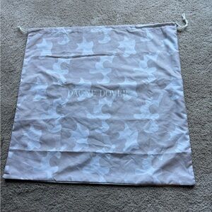 Dagne Dover Camo Duster Bag